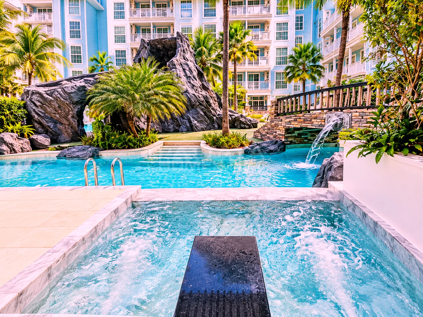 Grand Florida Beachfront Condo Resort Pattaya – 5