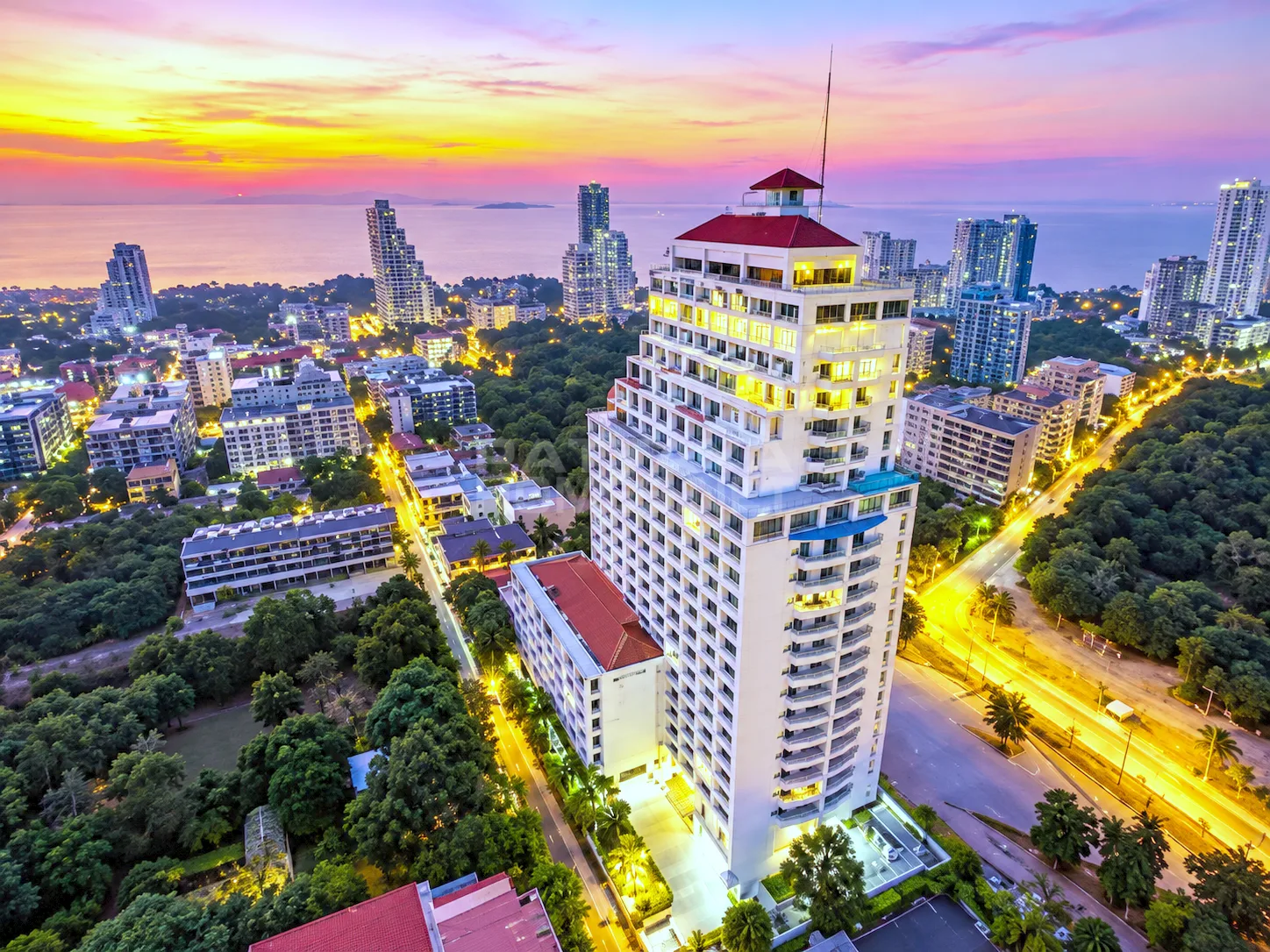 Pattaya Hill Resort – 4