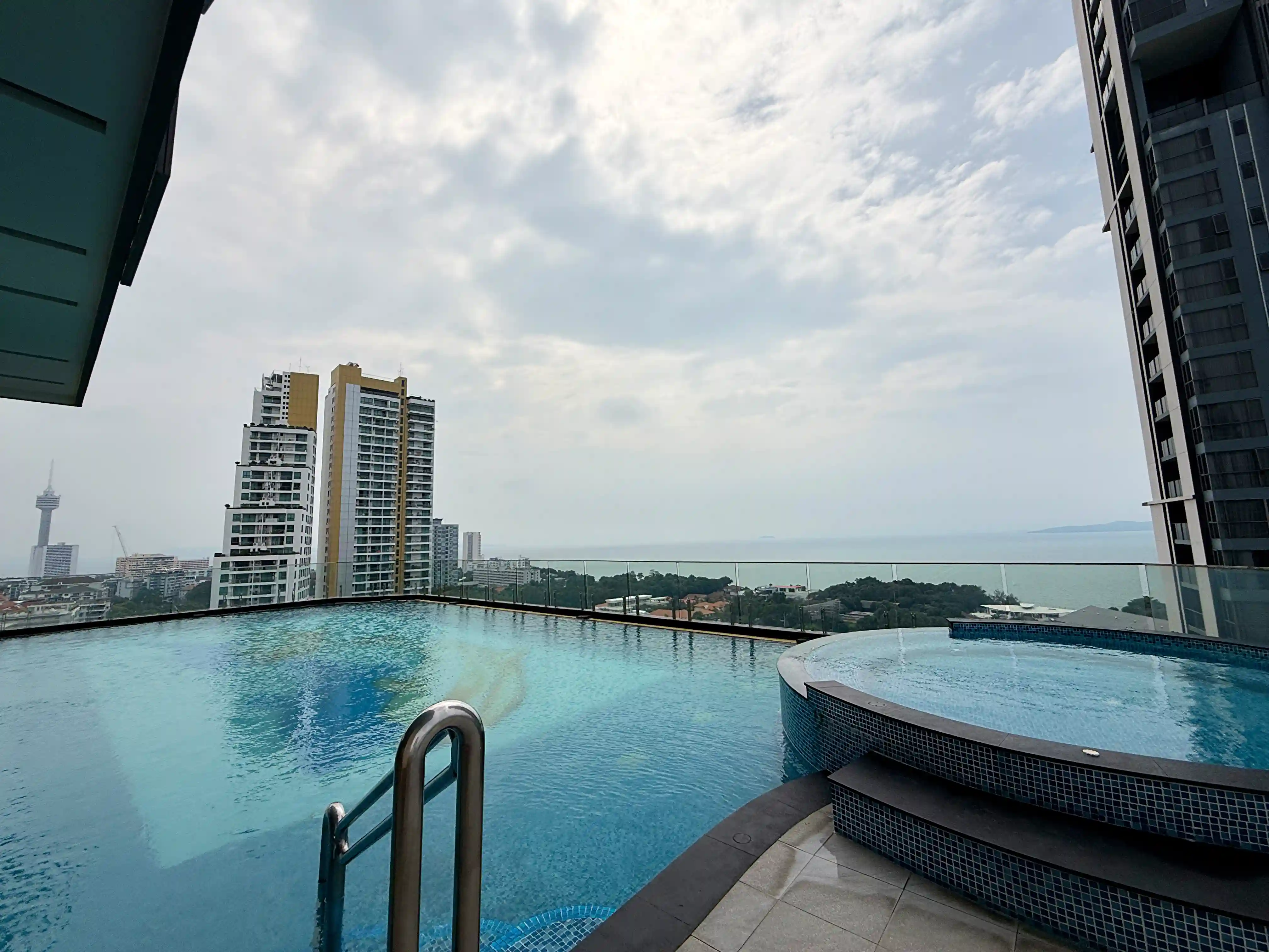 Cozy Beach View – 1