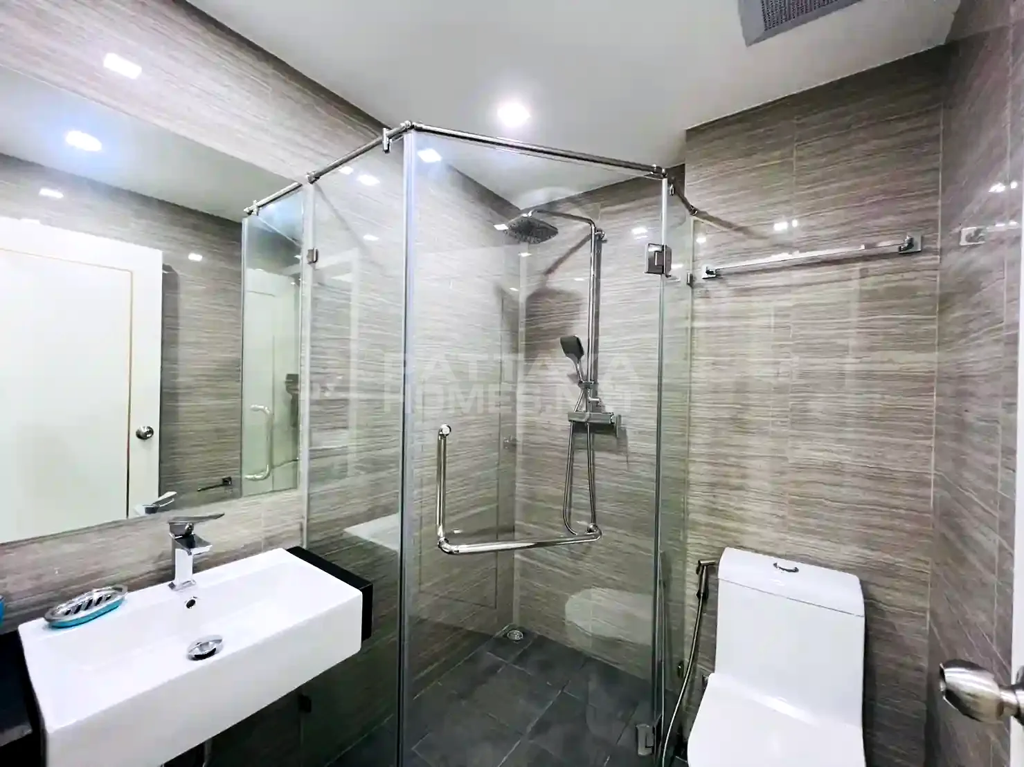 Studio for rent in Siam Oriental Star – 6