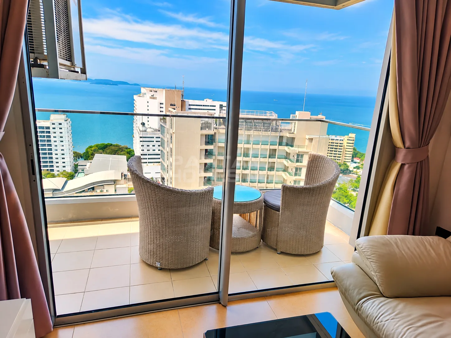 Lejlighed med 1 soveværelse til leje i The Cliff Condominium – 9