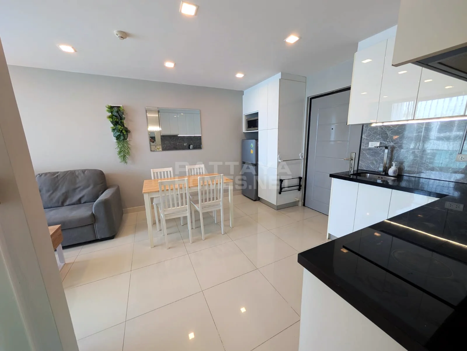 คอนโด 1 ห้องนอน ให้เช่าที่ Park Royal 3 – 5