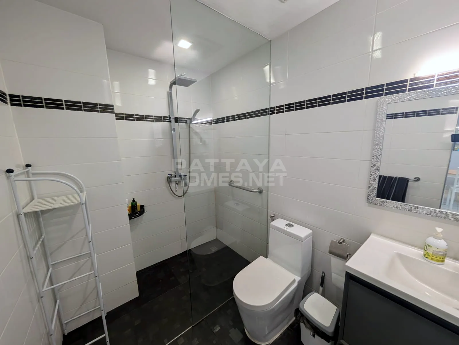 คอนโด 1 ห้องนอน ให้เช่าที่ Park Royal 3 – 10