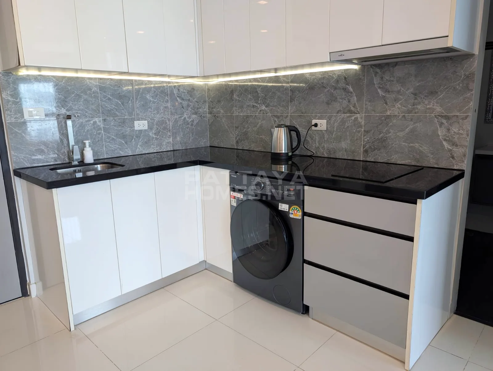 คอนโด 1 ห้องนอน ให้เช่าที่ Park Royal 3 – 7