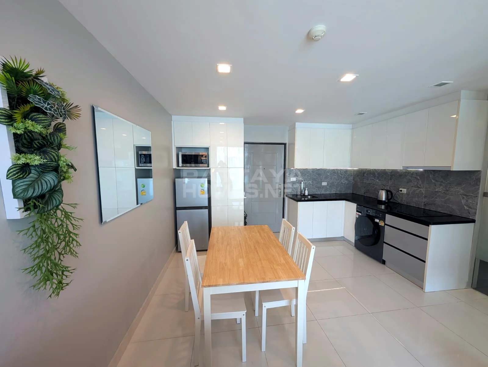 คอนโด 1 ห้องนอน ให้เช่าที่ Park Royal 3 – 2
