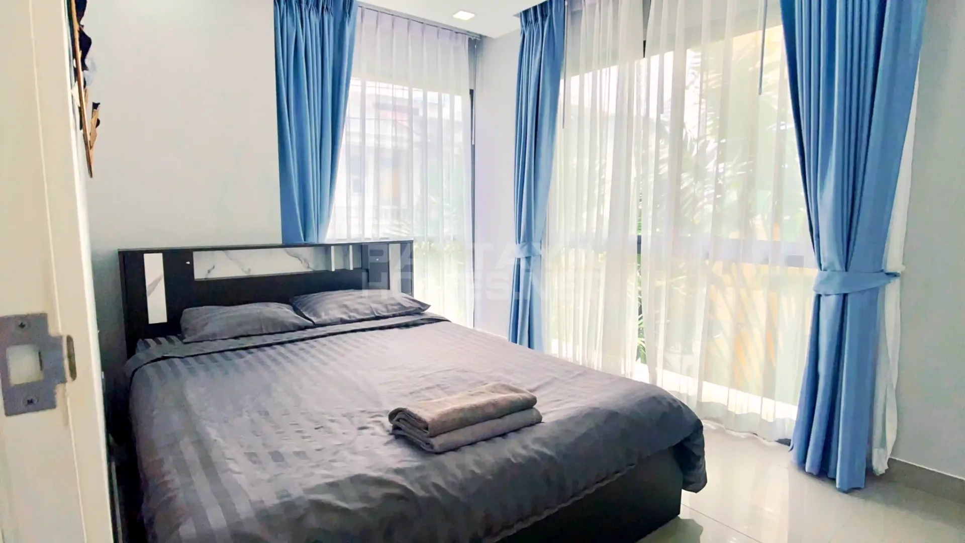 2-bedroom condo for rent in Siam Oriental Star – 6