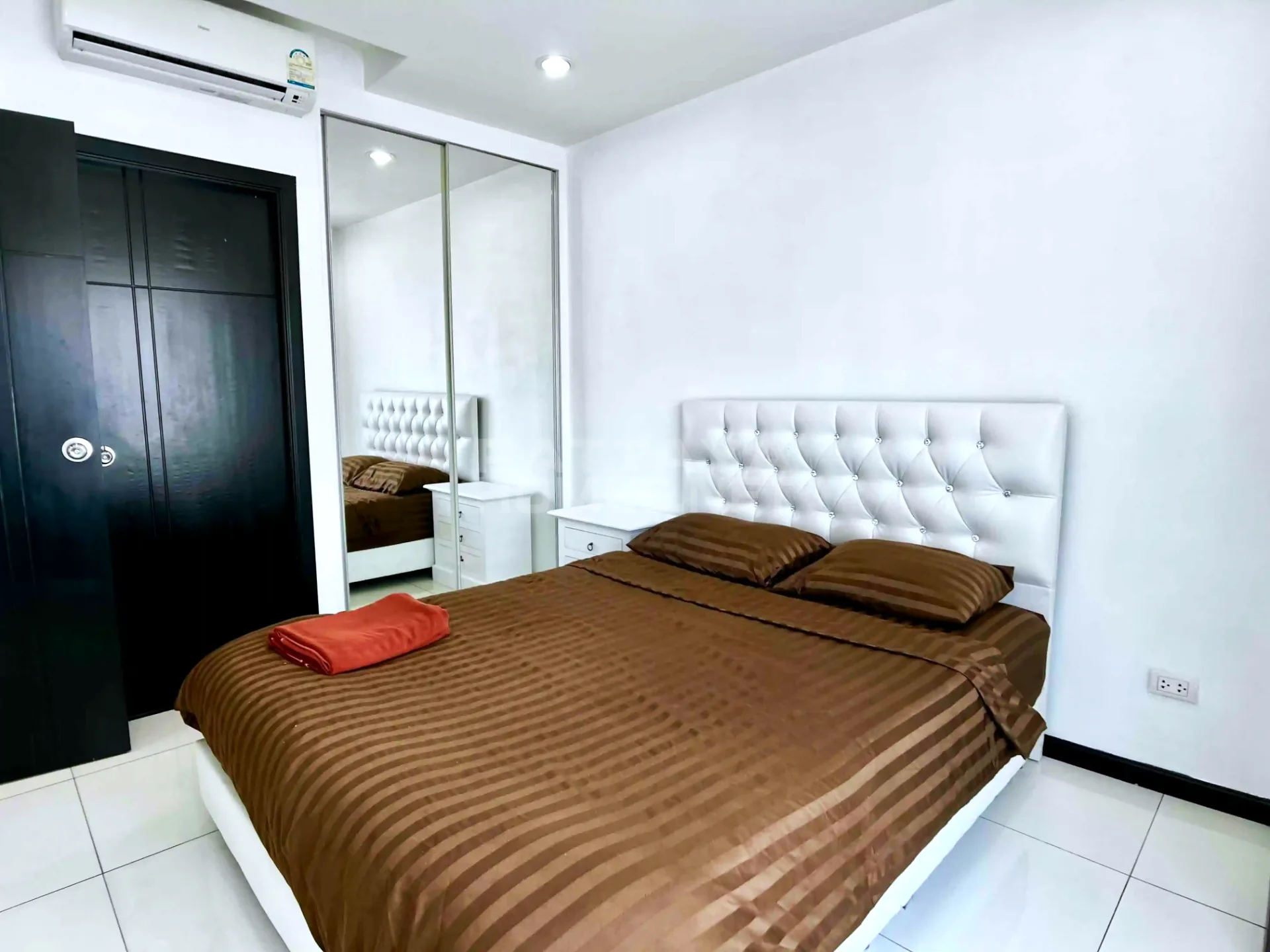 1-bedroom condo for rent in Siam Oriental Garden 2 – 7