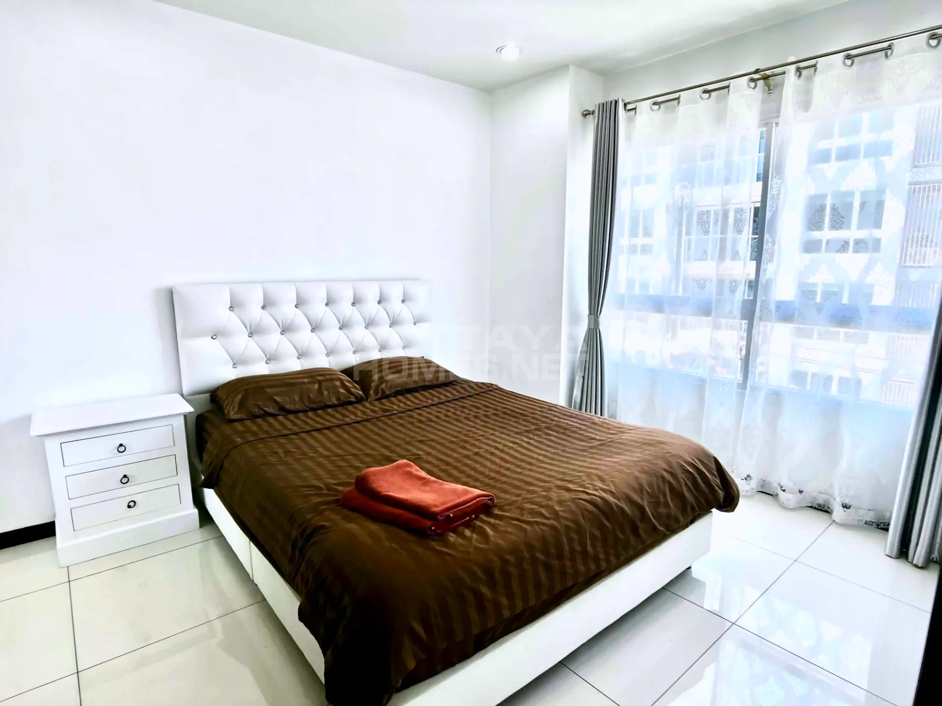 1-bedroom condo for rent in Siam Oriental Garden 2 – 8