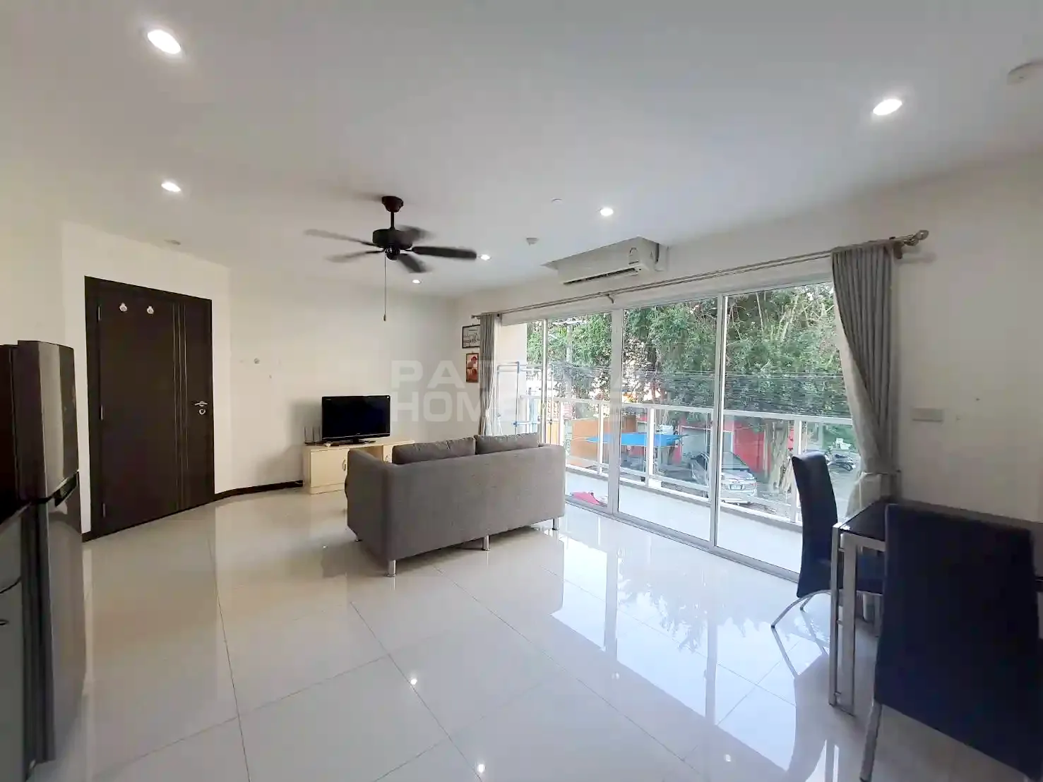 1-bedroom condo for rent in Siam Oriental Garden 1 – 1