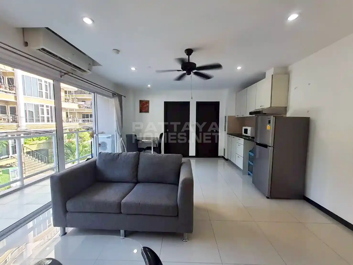 1-bedroom condo for rent in Siam Oriental Garden 1 – 4