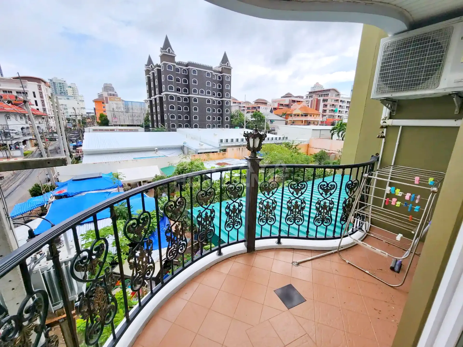 Studio for rent in Siam Oriental Condominium – 10