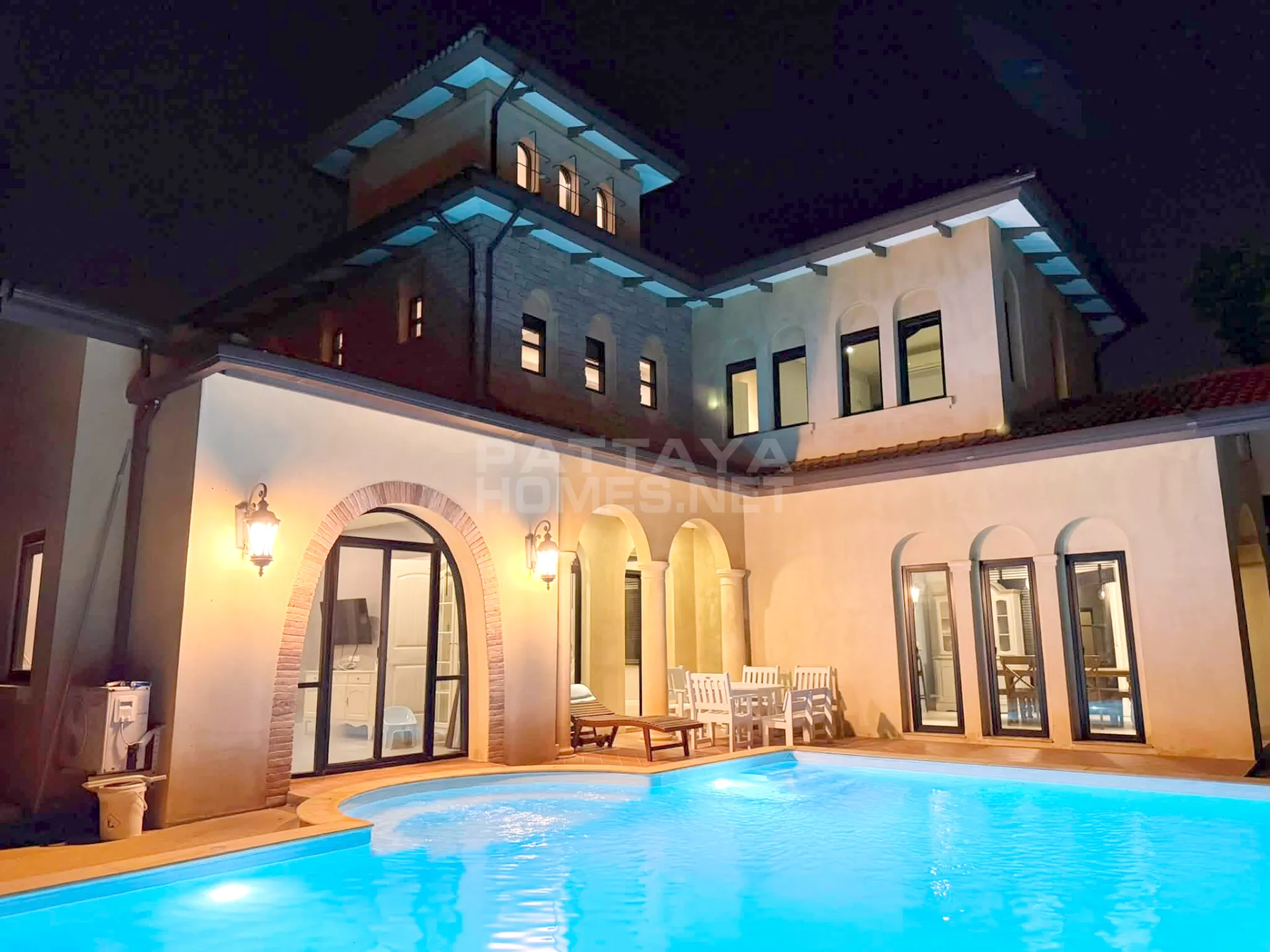 คอนโด 4 ห้องนอน ให้เช่าที่ Nusa Chivani Pattaya – 2