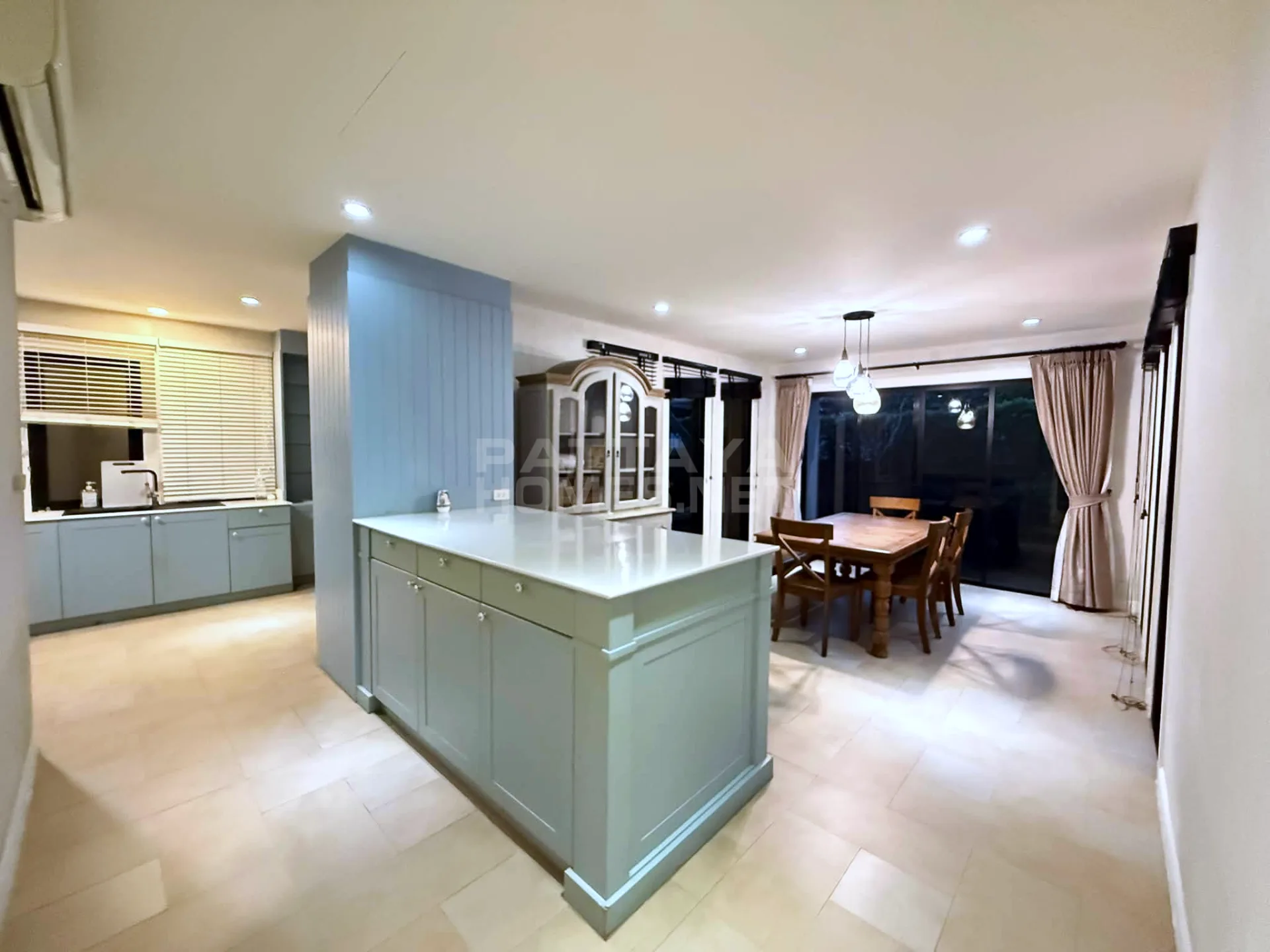 คอนโด 4 ห้องนอน ให้เช่าที่ Nusa Chivani Pattaya – 11