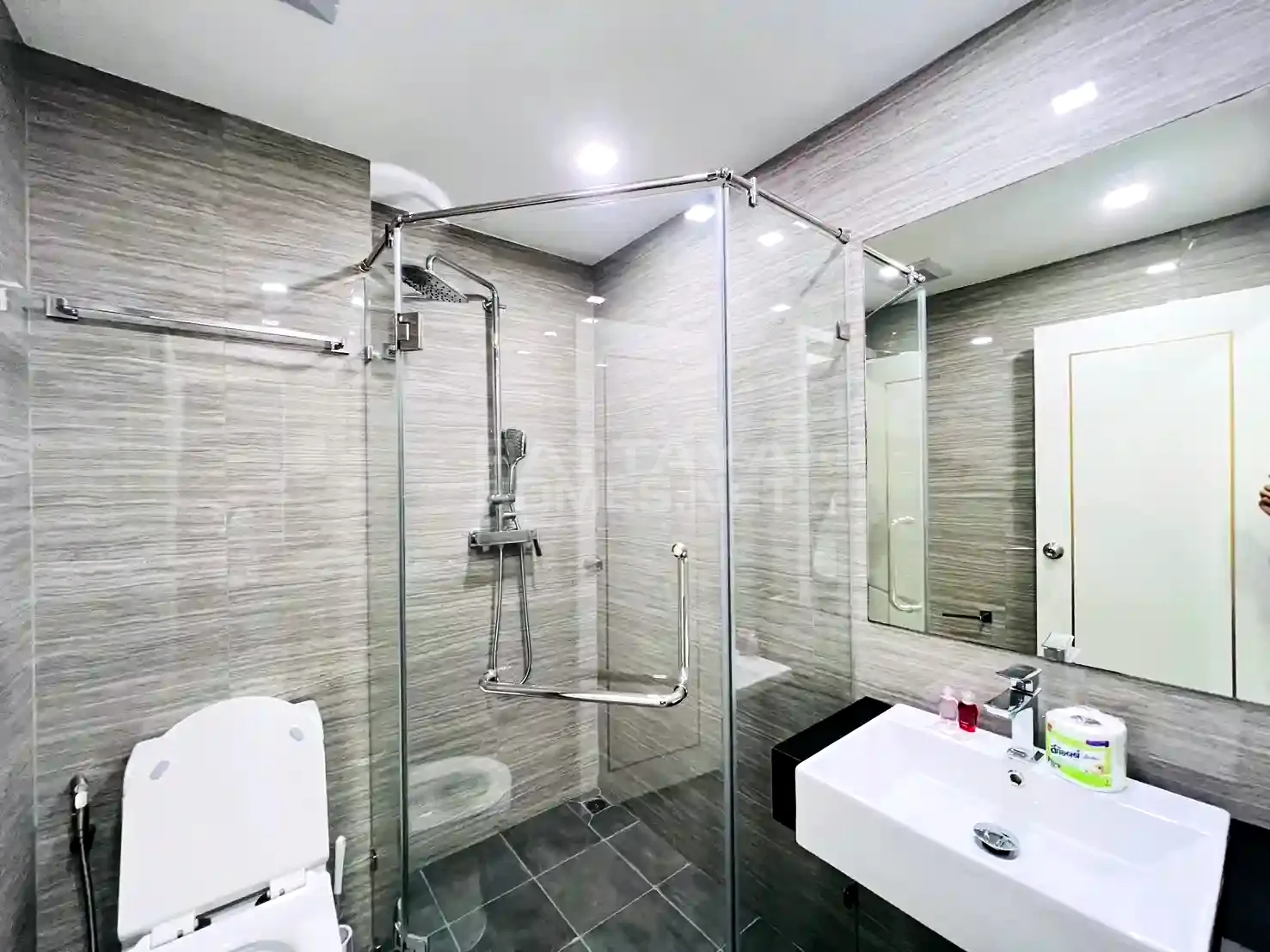 Studio for rent in Siam Oriental Star – 10