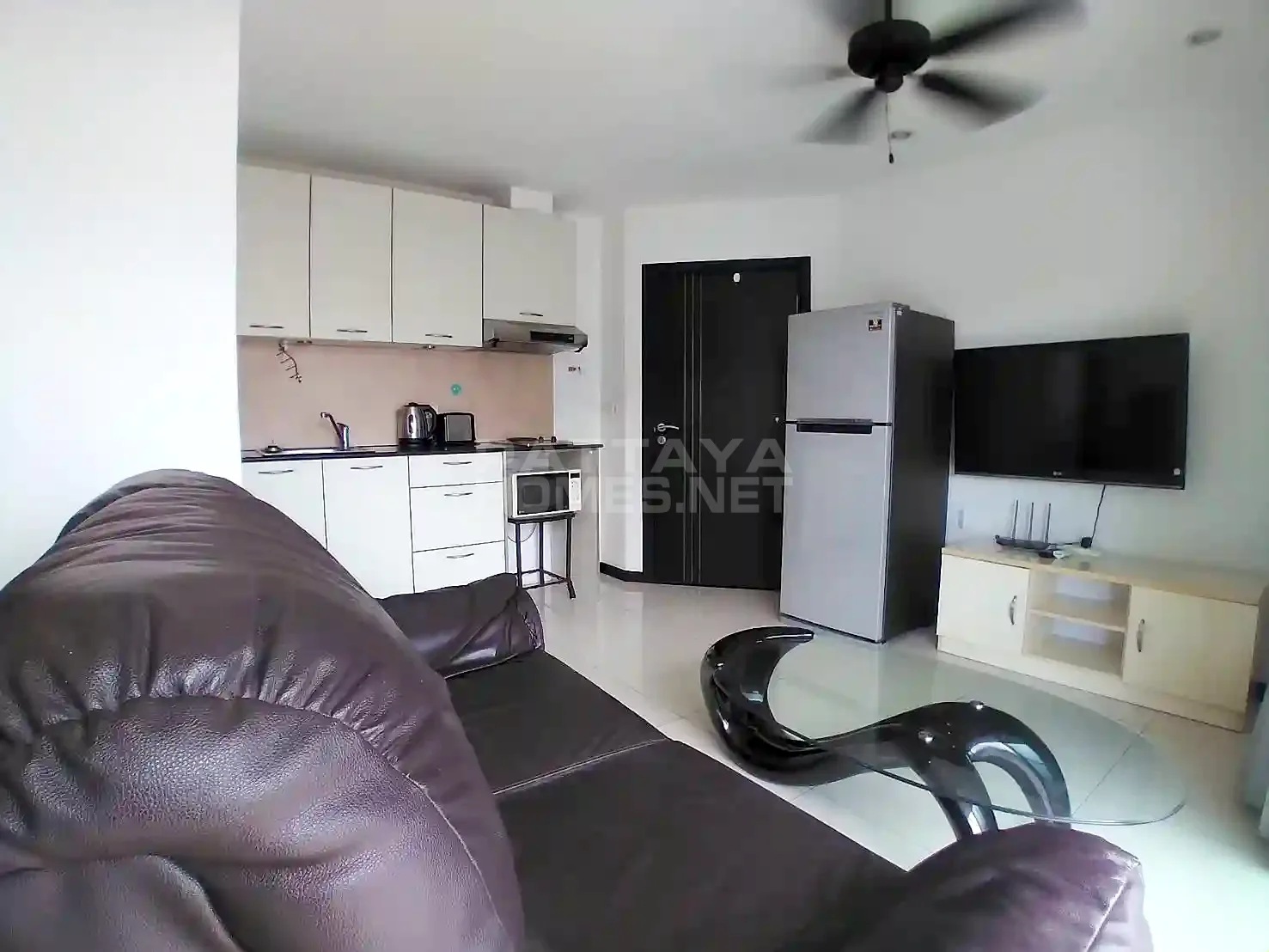 1-bedroom condo for rent in Siam Oriental Garden 1 – 4