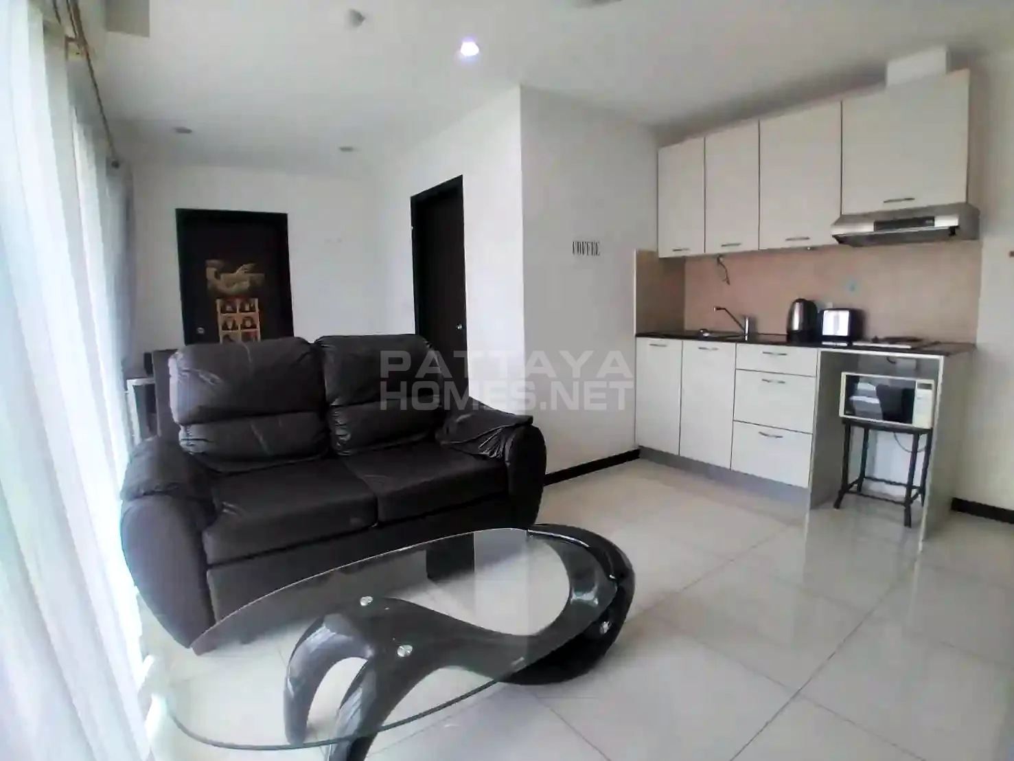 1-bedroom condo for rent in Siam Oriental Garden 1 – 3
