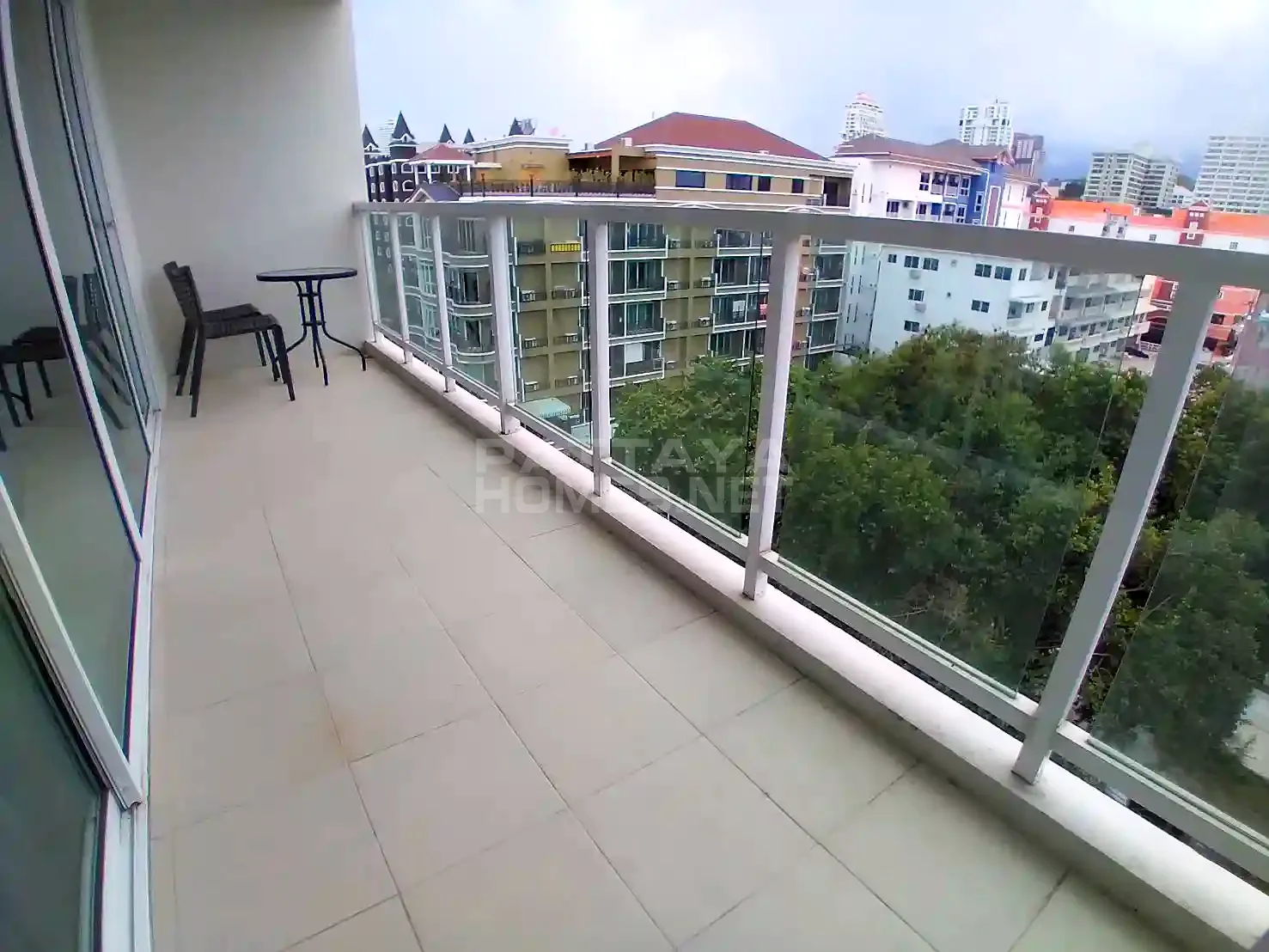 1-bedroom condo for rent in Siam Oriental Garden 1 – 8