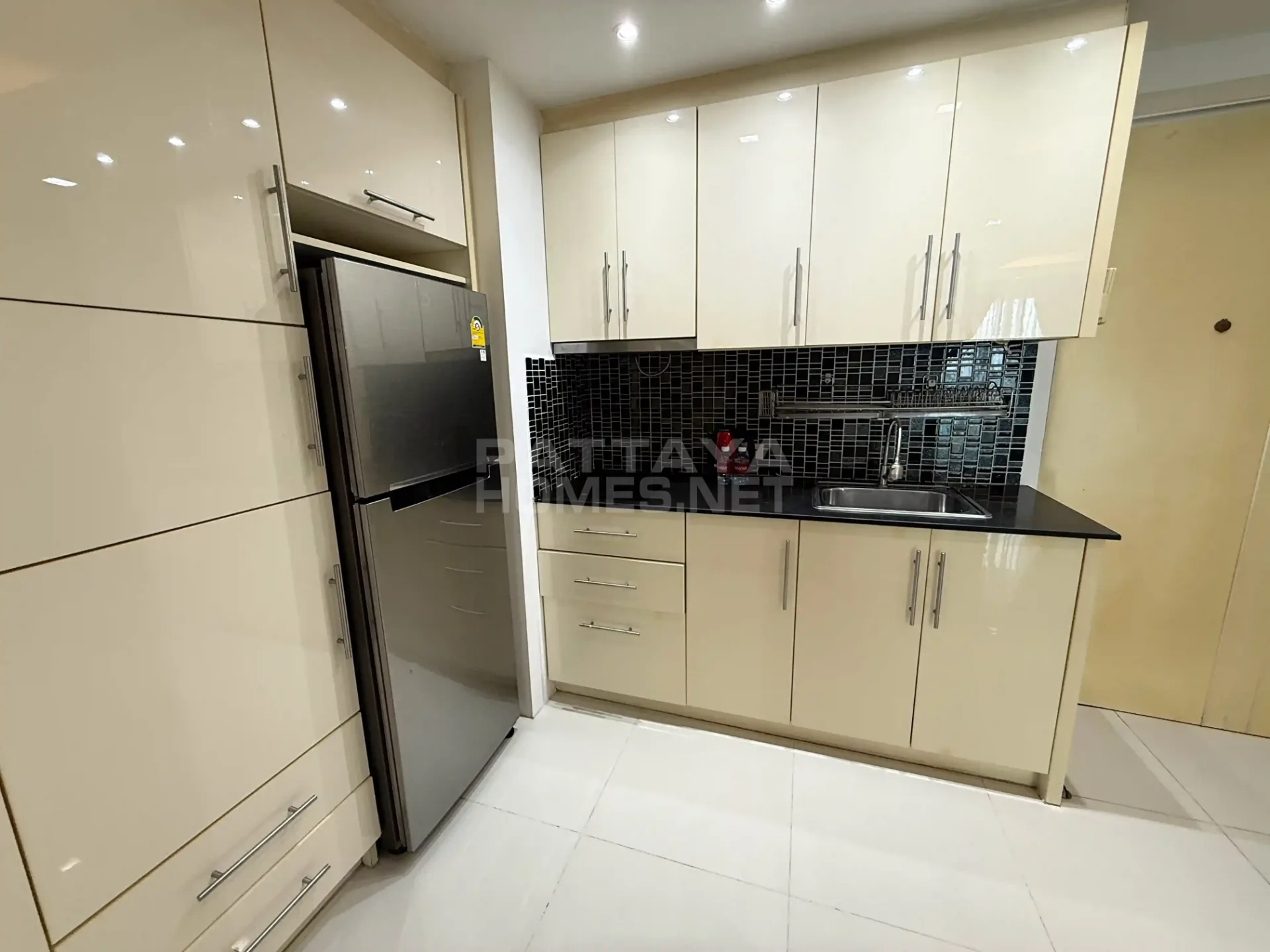 คอนโด 1 ห้องนอน ให้เช่าที่ Cozy Beach View – 5