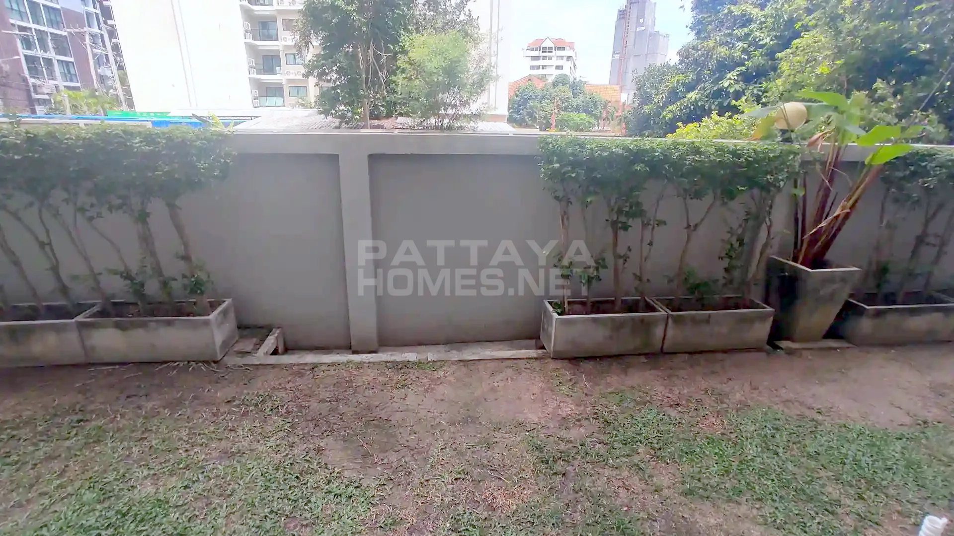 1-bedroom condo for rent in Siam Oriental Garden 1 – 9