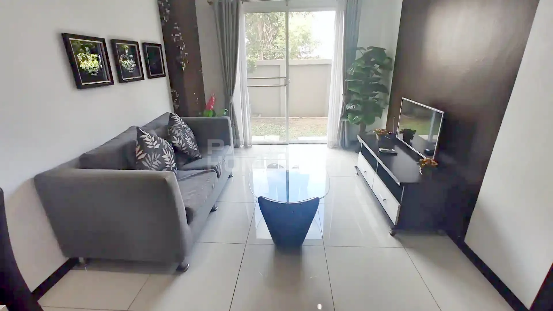 1-bedroom condo for rent in Siam Oriental Garden 1 – 5