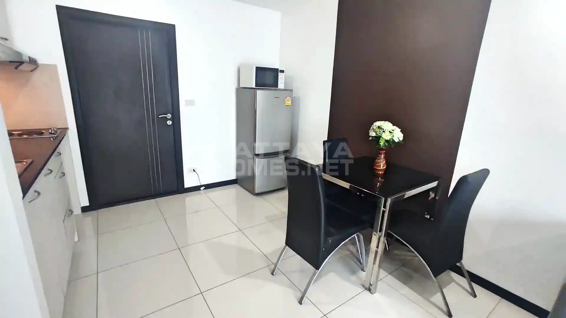 1-bedroom condo for rent in Siam Oriental Garden 1 – 2