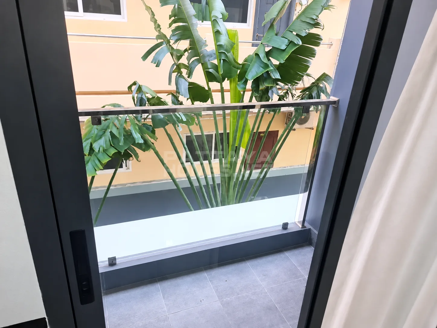 1-bedroom condo for rent in Siam Oriental Star – 11