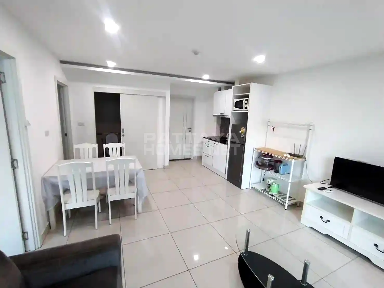 2-bedroom condo for rent in Siam Oriental Plaza – 2