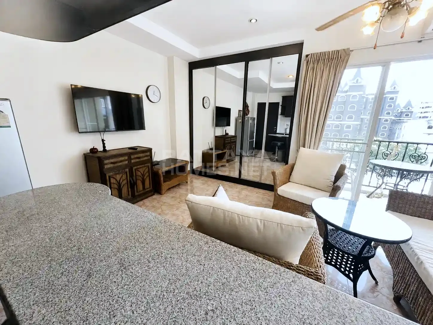 Studio for rent in Siam Oriental Condominium – 4