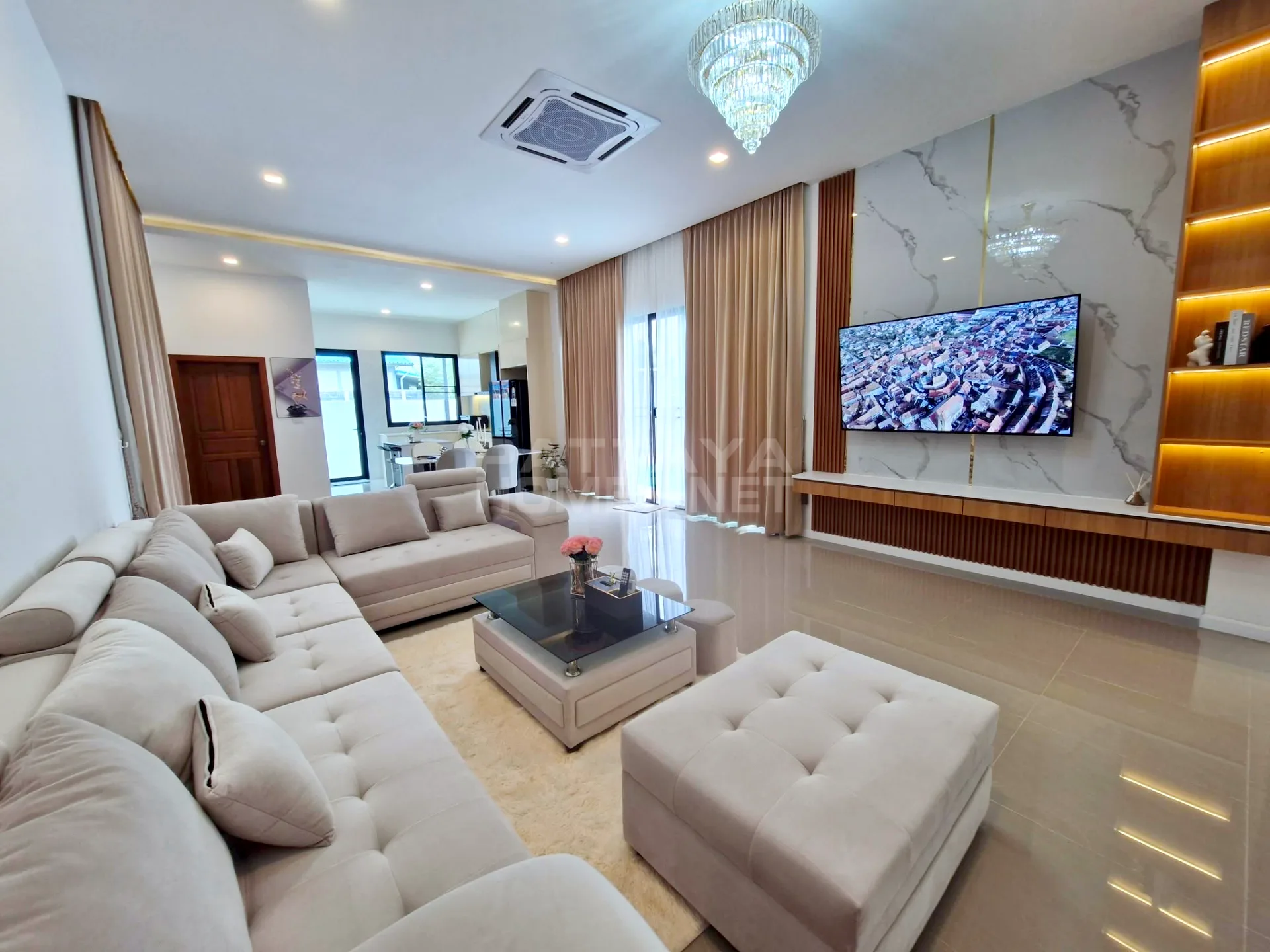 4-bedroom condo for sale in Detached House near Regent's International School – 9