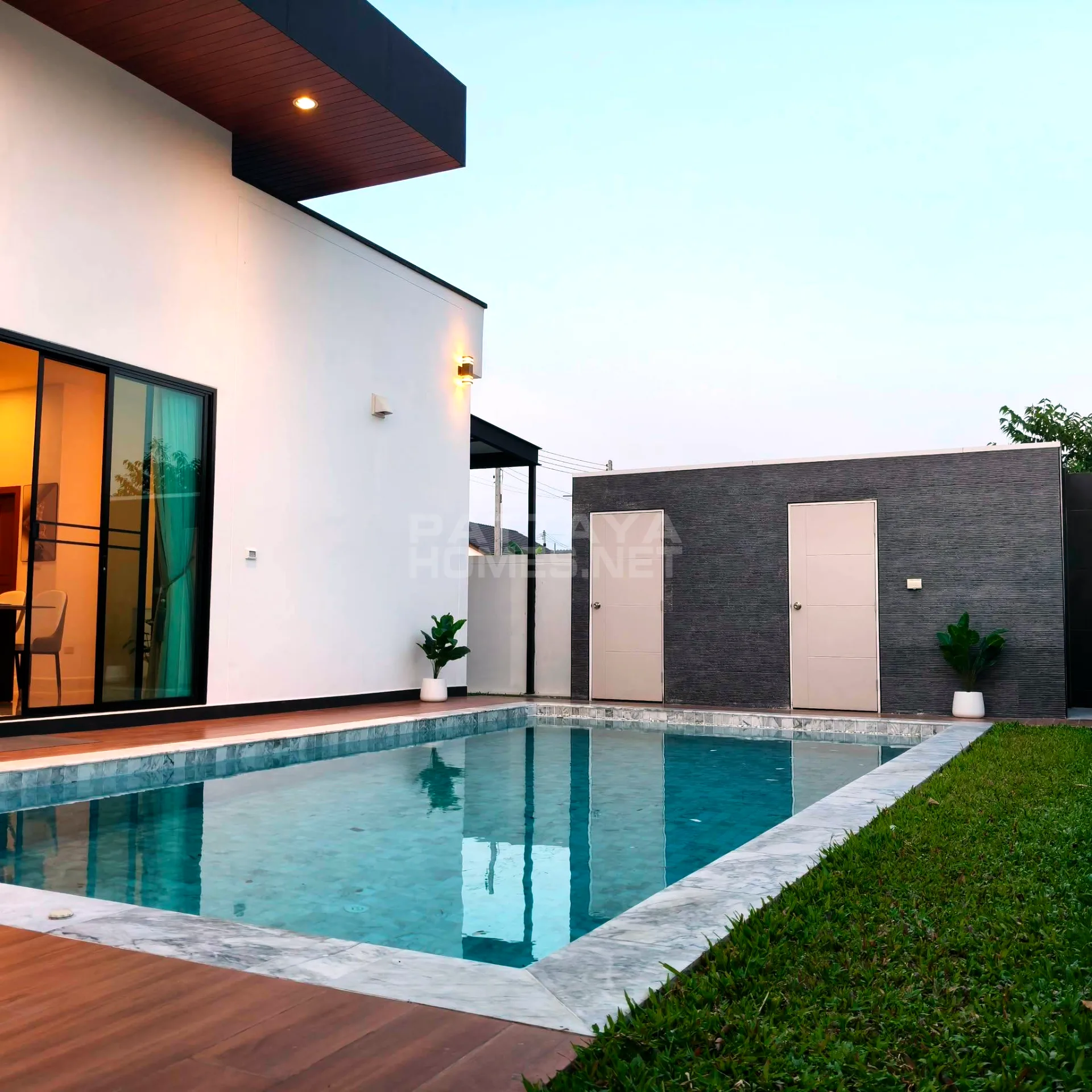 4-bedroom condo for sale in Detached House near Regent's International School – 4