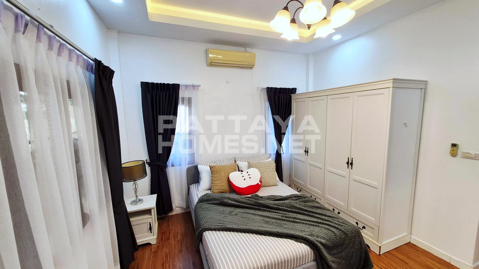 บ้าน ขายที่ Detached House Dusit 1 3bed, 2bath – 12