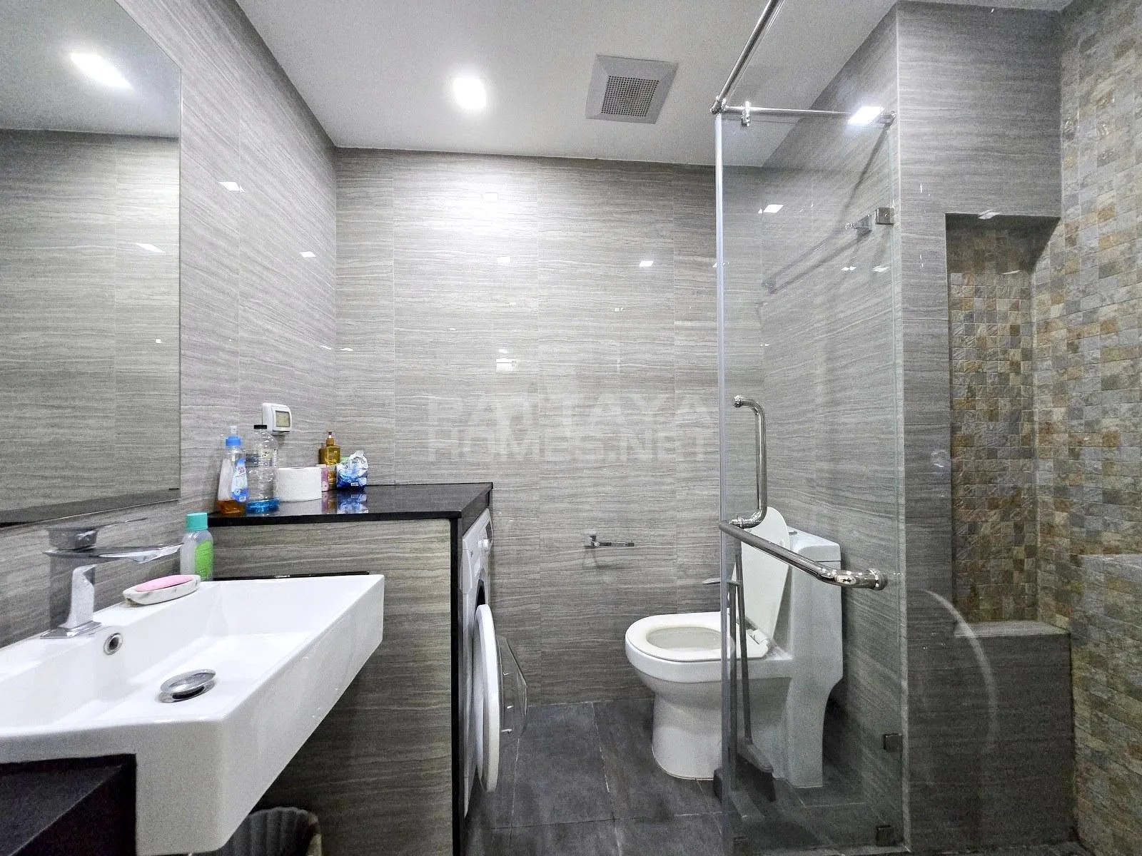 1-bedroom condo for sale in Siam Oriental Star – 11