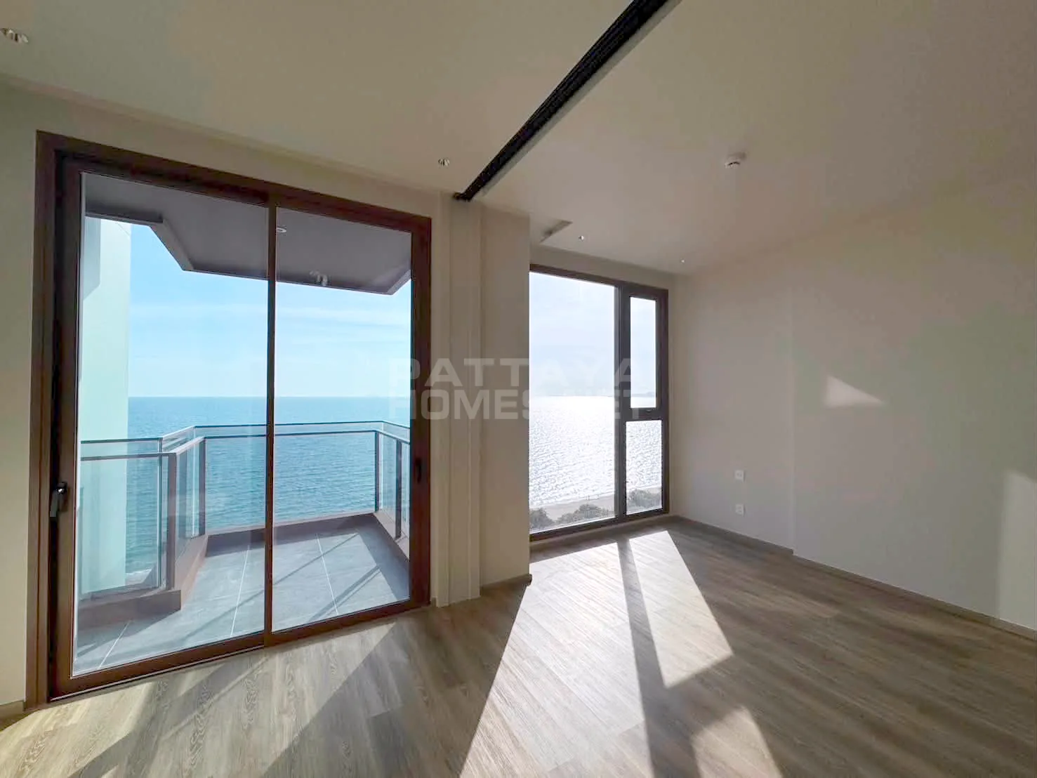Arom Jomtien – 1