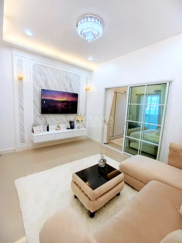 9 Karat Pattaya – 1