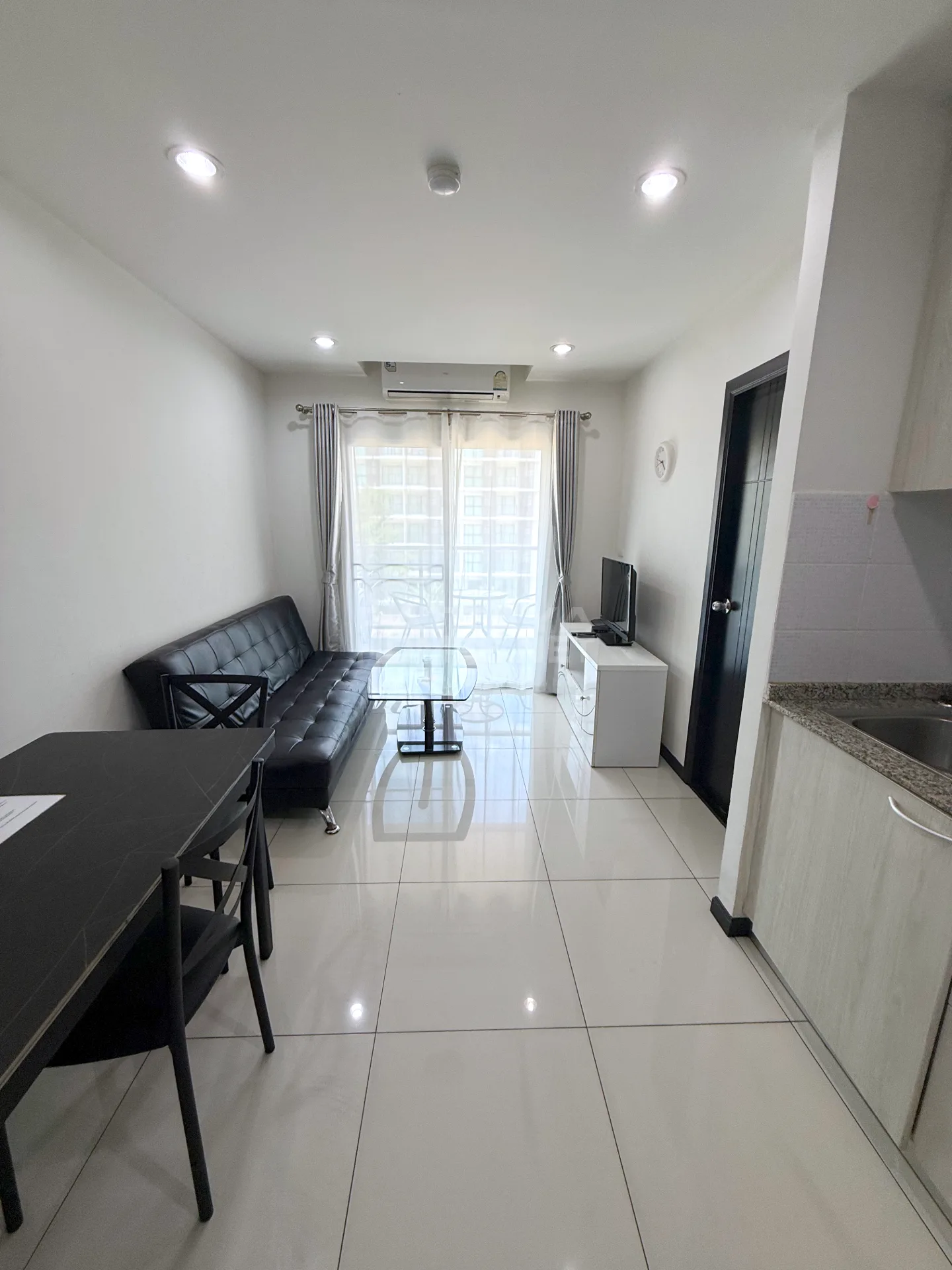 1-bedroom condo for sale in Siam Oriental Garden 2 – 2