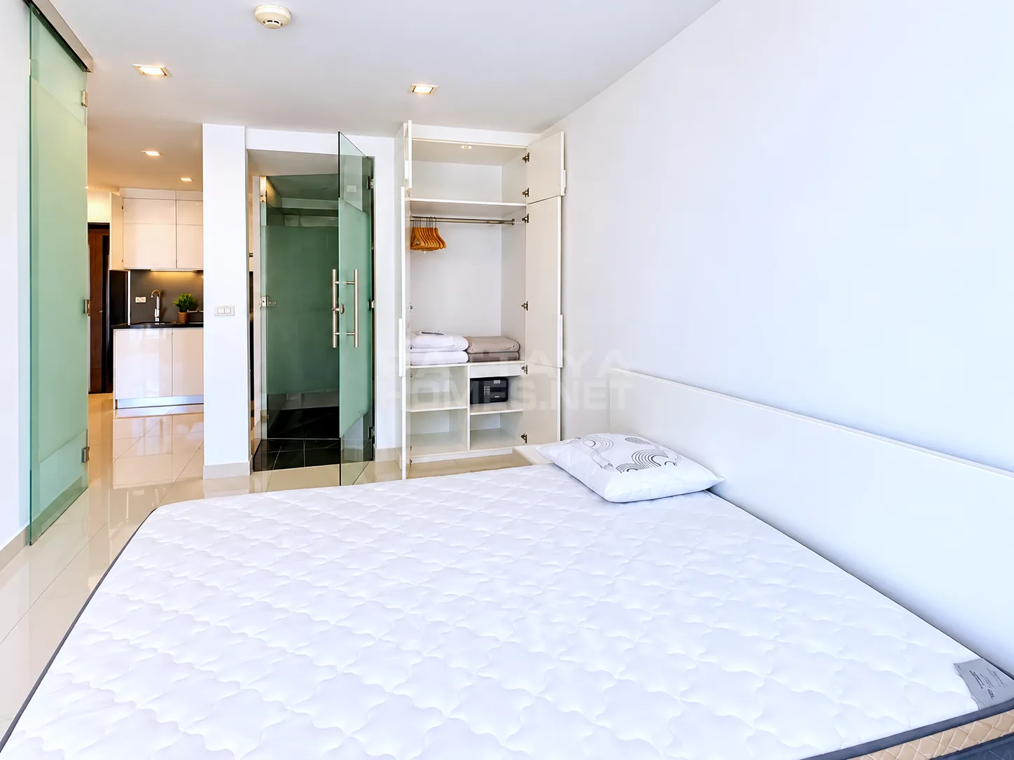 1-bedroom condo for sale in Park Royal 3 – 4