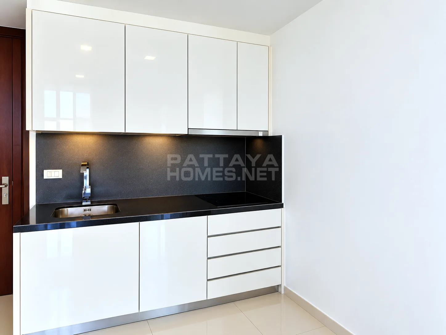 1-bedroom condo for sale in Park Royal 3 – 2