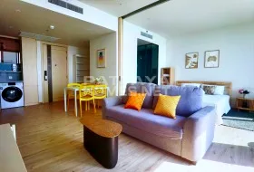 Arom Wongamat – 2