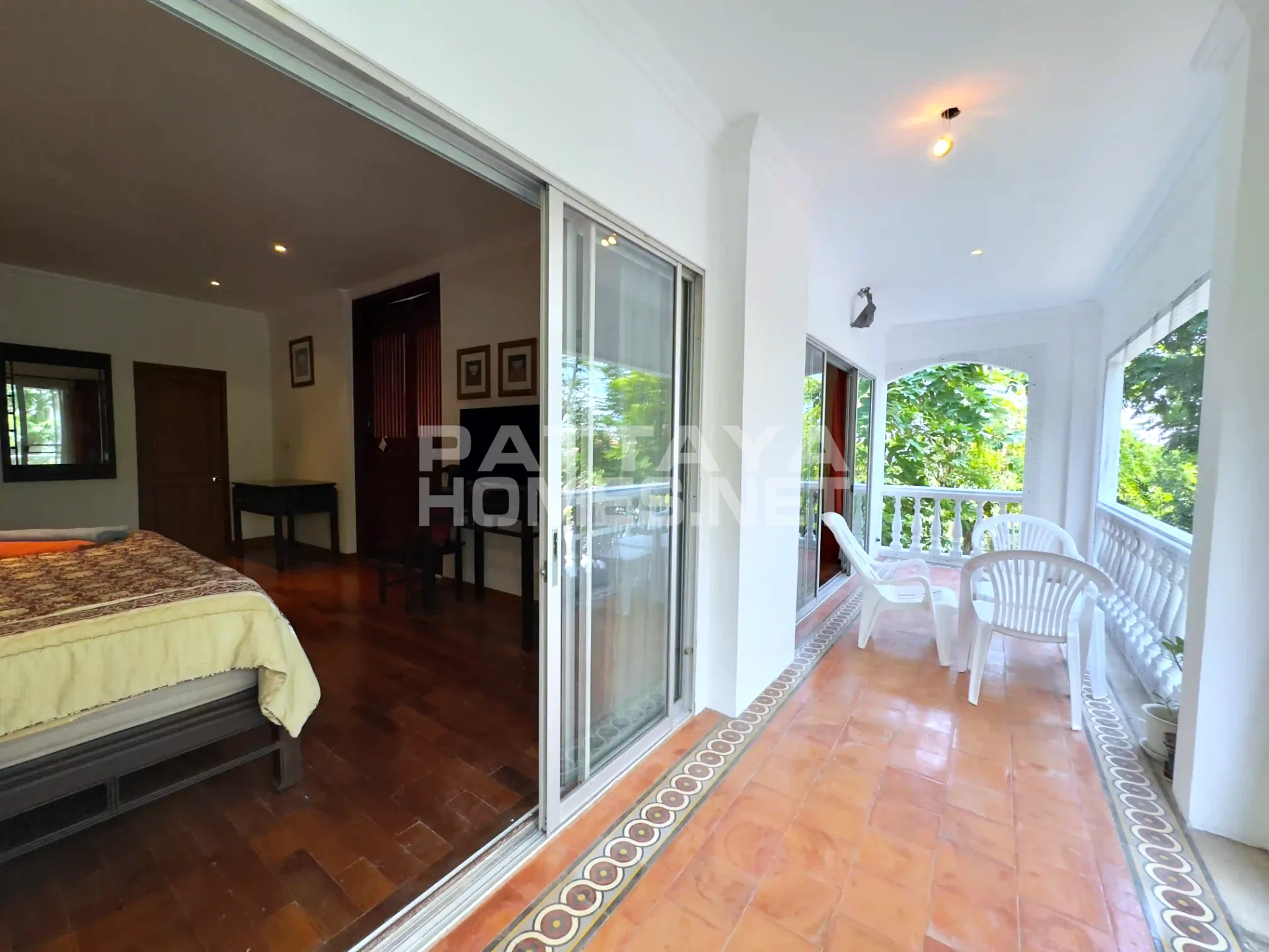1-bedroom condo for sale in Baan Suan Lalana – 11