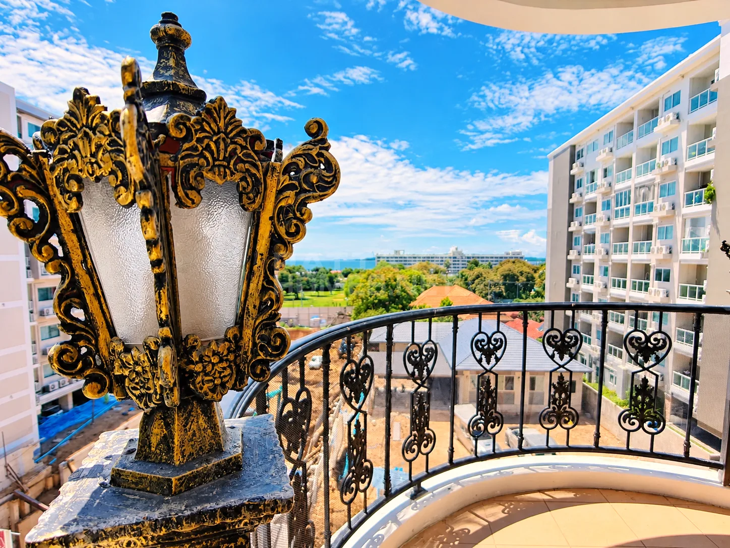 Studio for sale in Siam Oriental Twins – 11