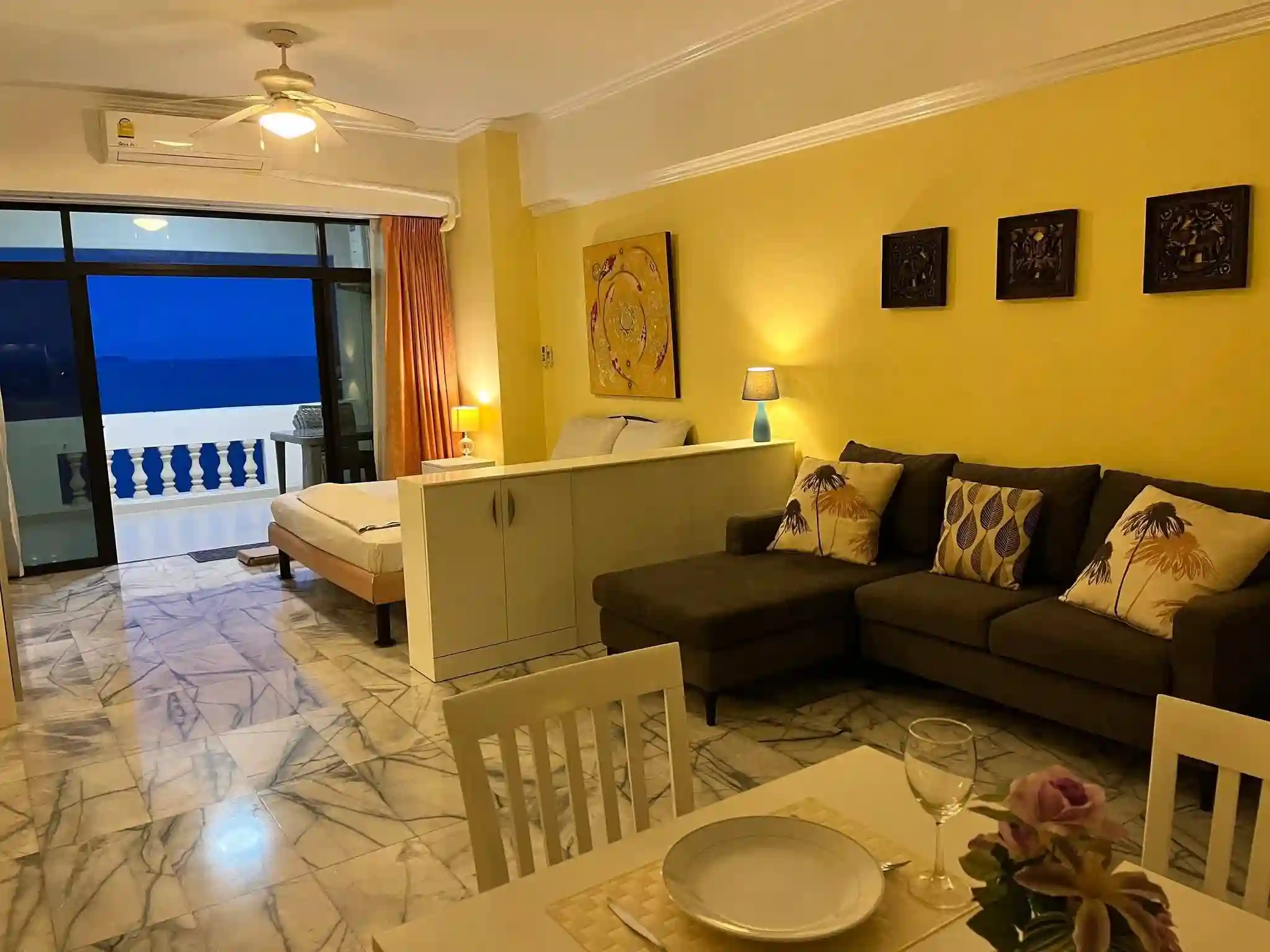 Jomtien Complex Condotel – 2