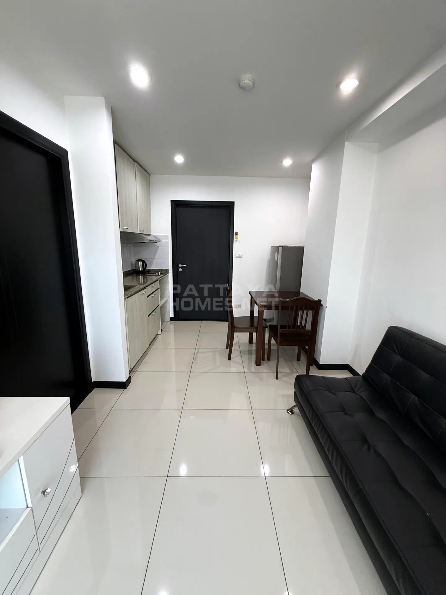 1-bedroom condo for sale in Siam Oriental Garden 2 – 5
