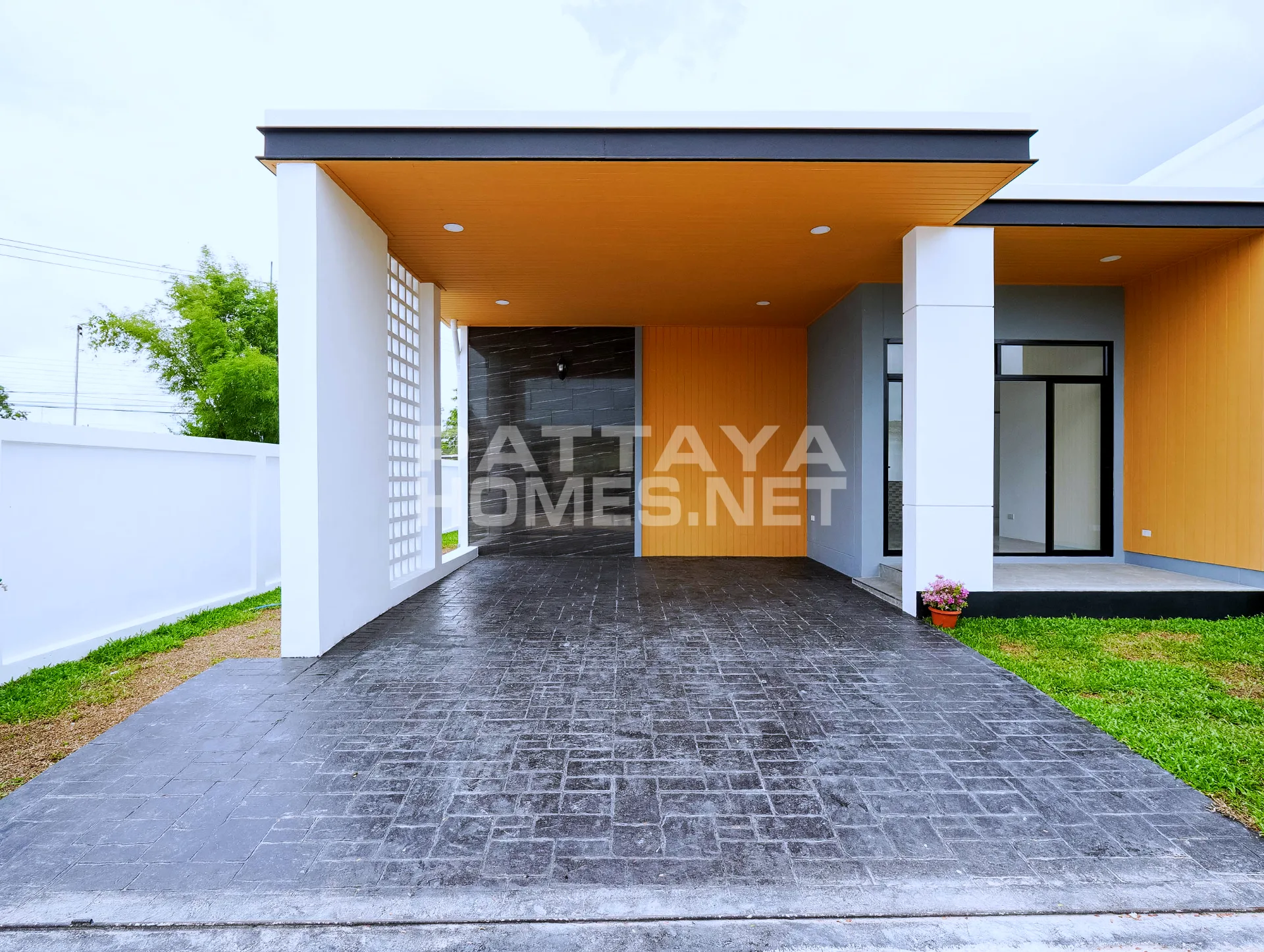 House for sale in Detached House 3bed, 2bath, 2 parking space – 5