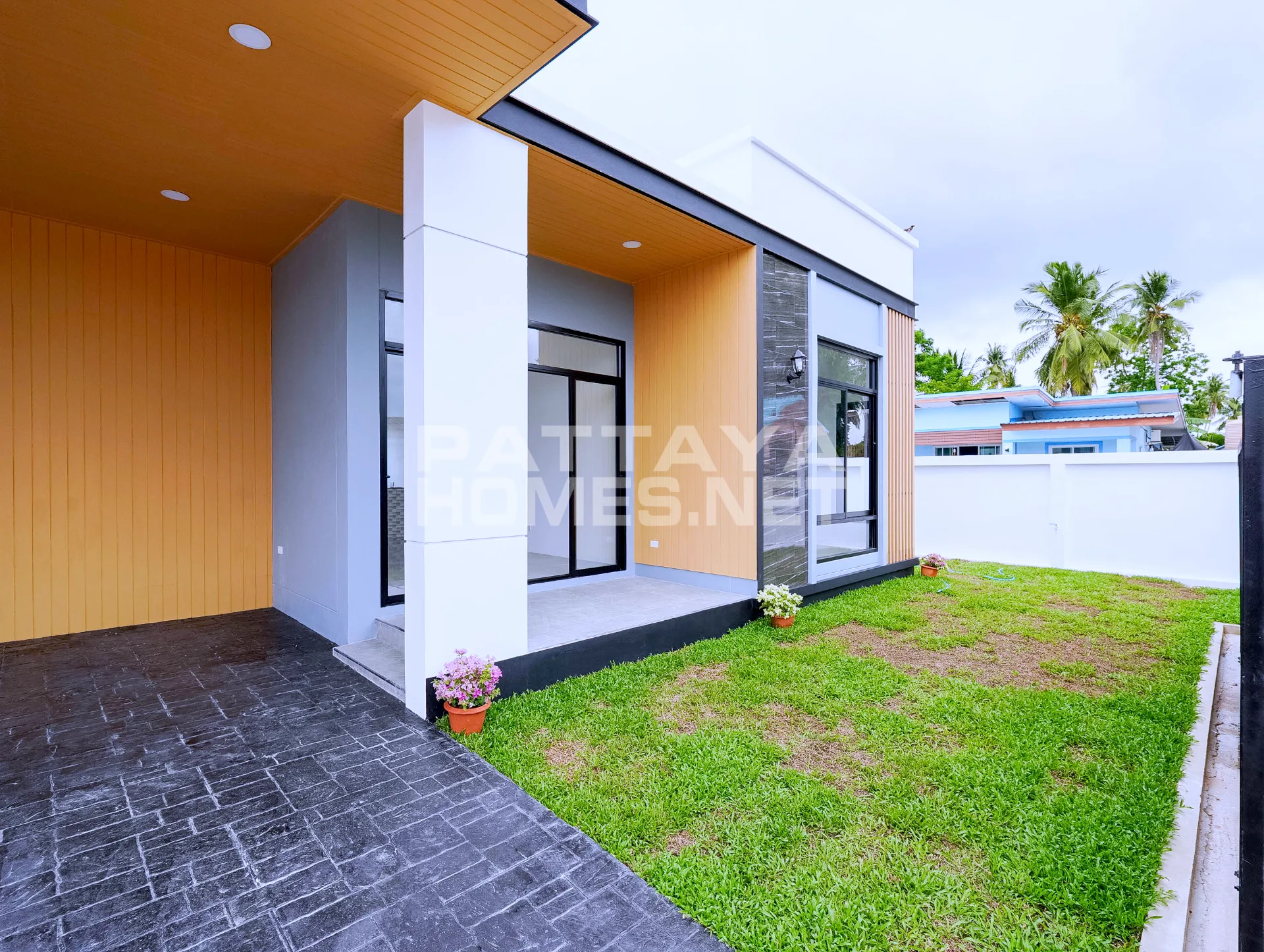House for sale in Detached House 3bed, 2bath, 2 parking space – 8