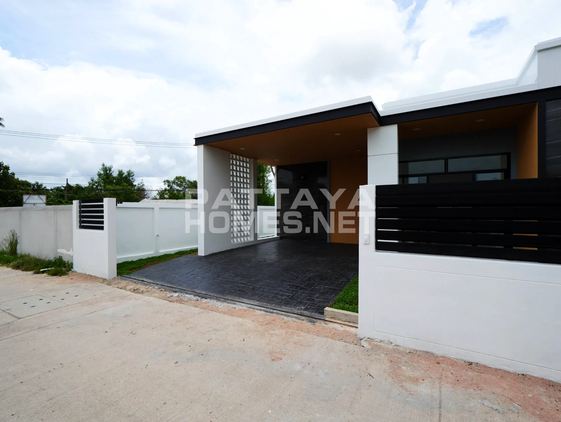 House for sale in Detached House 3bed, 2bath, 2 parking space – 6