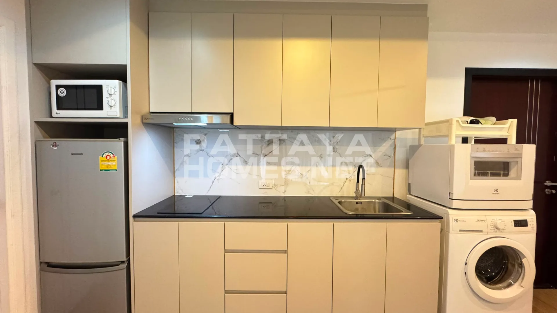 1-bedroom condo for sale in Siam Oriental Twins – 3