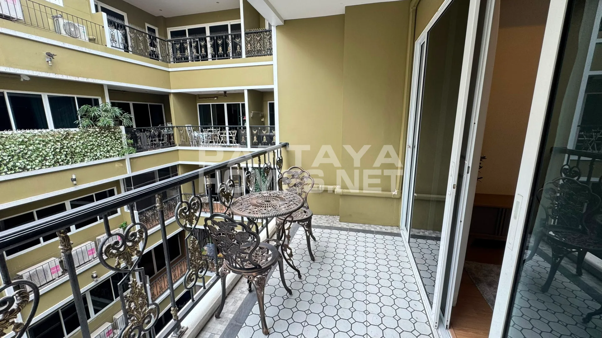 1-bedroom condo for sale in Siam Oriental Twins – 10