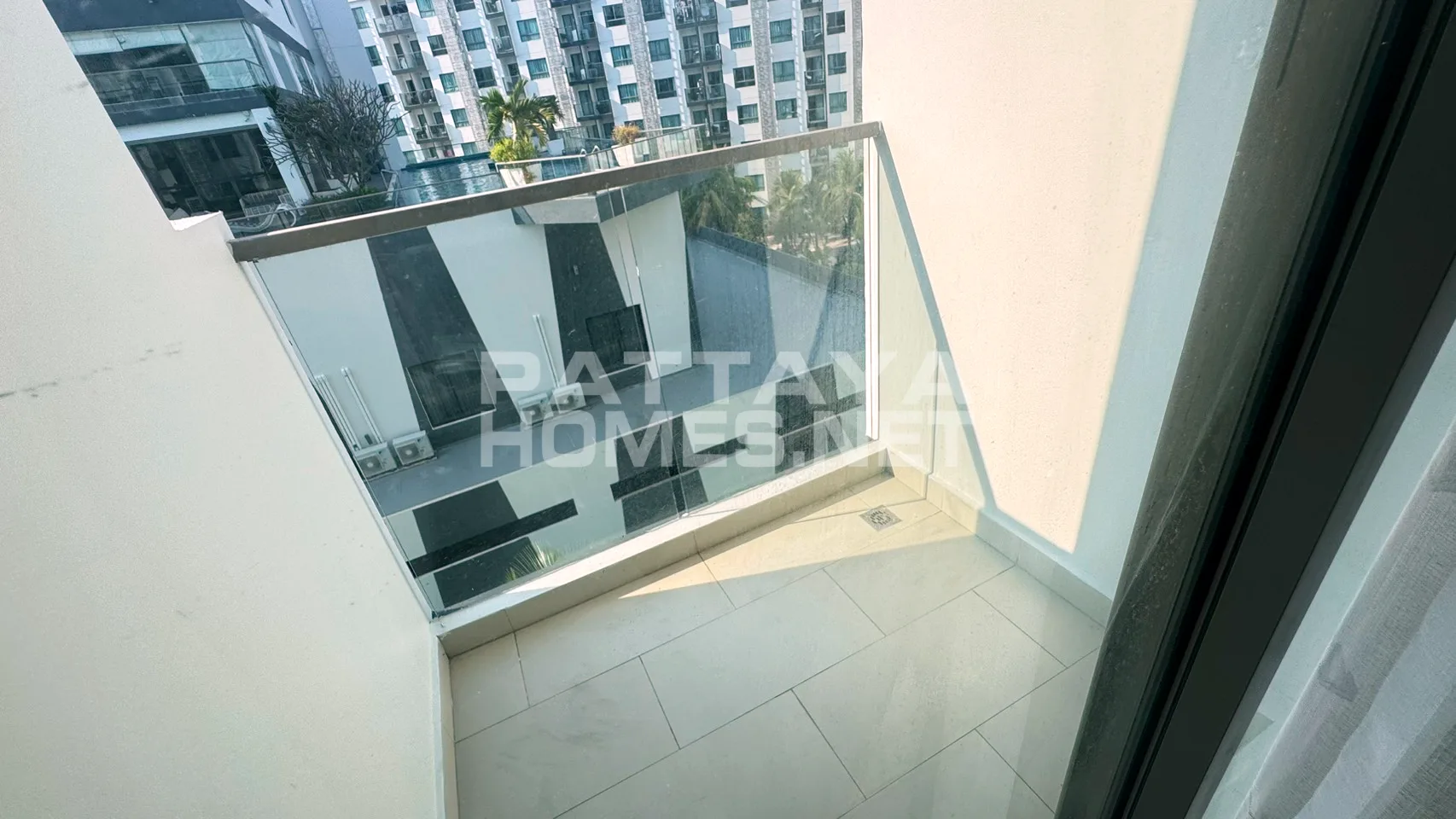 คอนโด 1 ห้องนอน ขายที่ Acadia Beach resort – 10